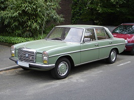   Mercedes () 200