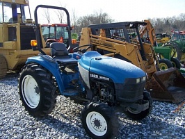   New holland ( ) 1925 Compact Tractor
