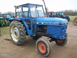   LEYLAND 384 Tractor