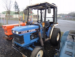   FORD CONSTRUCTION EQUIPMENT 1520 Compact Tractor