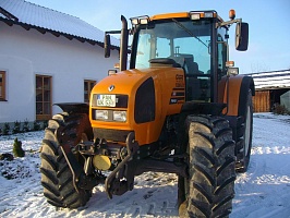   RENAULT TRACTOR Ares 640