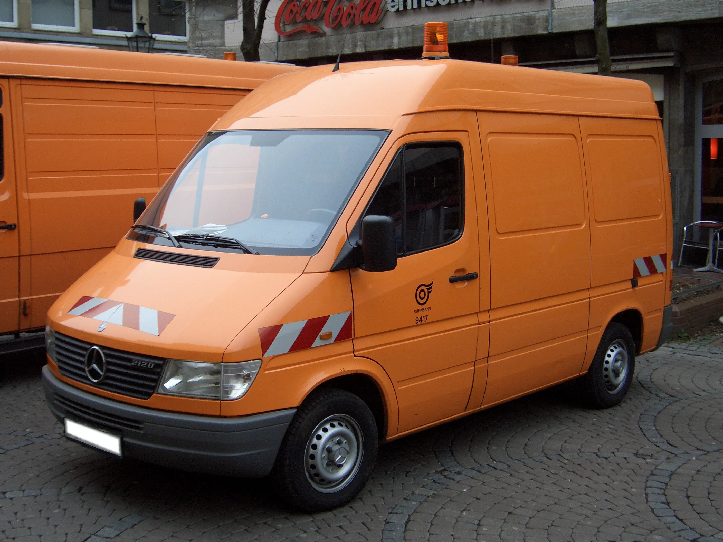Mercedes benz sprinter 212d best sale