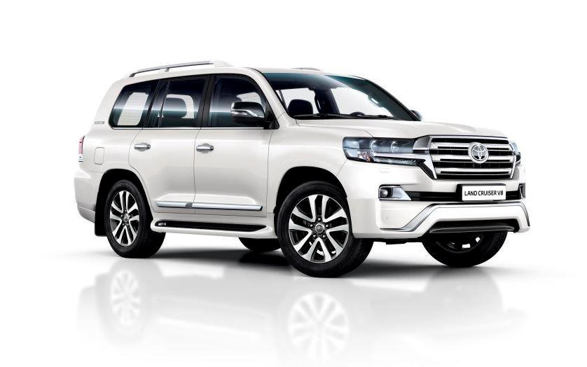 Две новые Toyota Land Cruiser 200 премиум-класса Две новые Toyota Land Cruiser 200 премиум-класса
