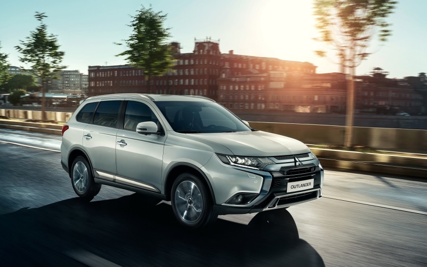 Обновление популярного кроссовера Mitsubishi Outlander Обновление популярного кроссовера Mitsubishi Outlander