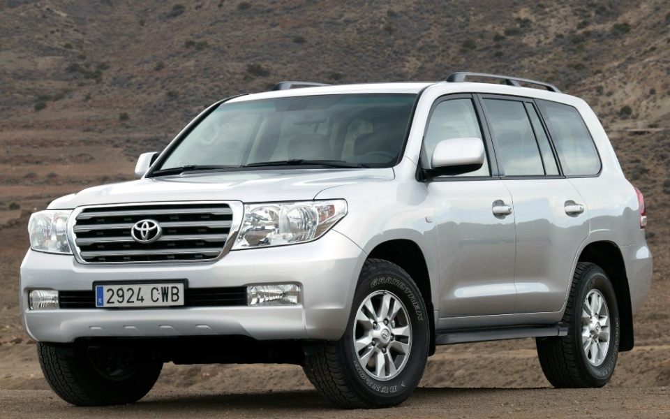  Land Cruiser 200   