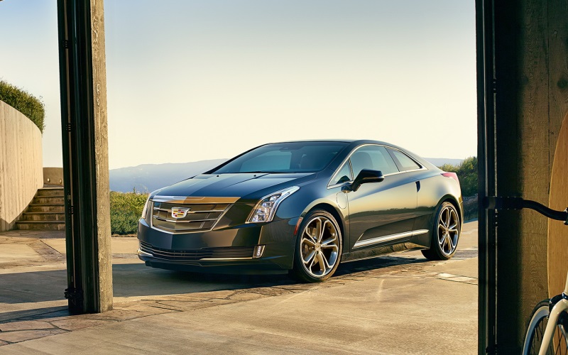 Cadillac обновил купе ELR Cadillac обновил купе ELR