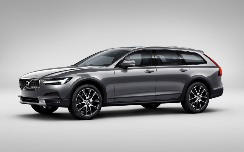 Volvo объявили цены на новый универсал V90 Cross Country