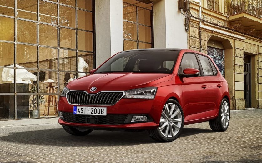 Рестайлинг хэтчбека Skoda Fabia Рестайлинг хэтчбека Skoda Fabia