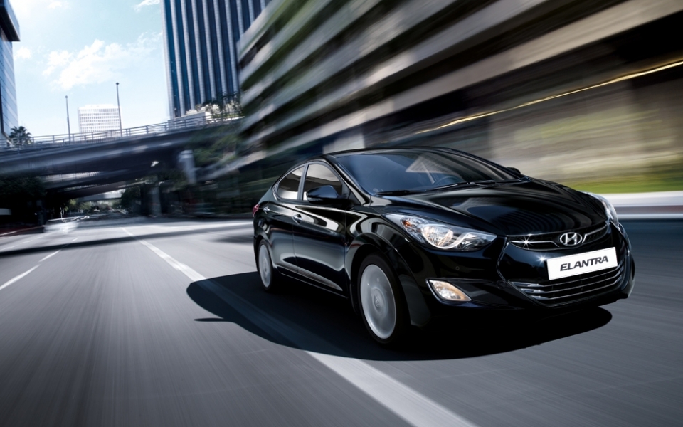 Hyundai провел рестайлинг седана Elantra
