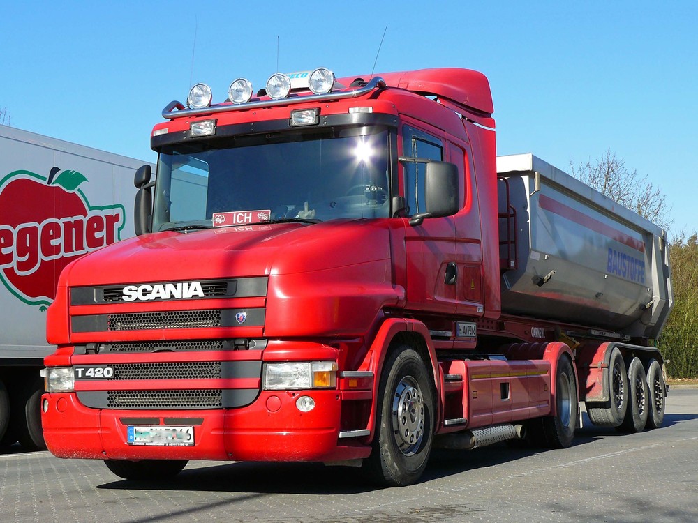 Продажа скания в россии. Scania t 114. Scania t 470. Скания т 2000. Капотный тягач Скания.