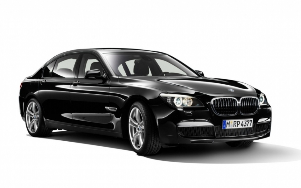 BMW готовит обновленные седаны 7 серии