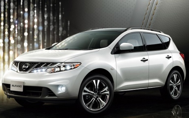 Японцы сделали монохромный Nissan Murano Японцы сделали монохромный Nissan Murano