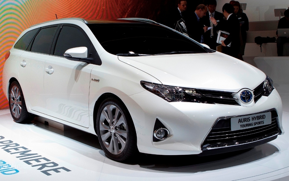 Новости о Toyota Auris Touring Sports 2013 Новости о Toyota Auris Touring Sports 2013