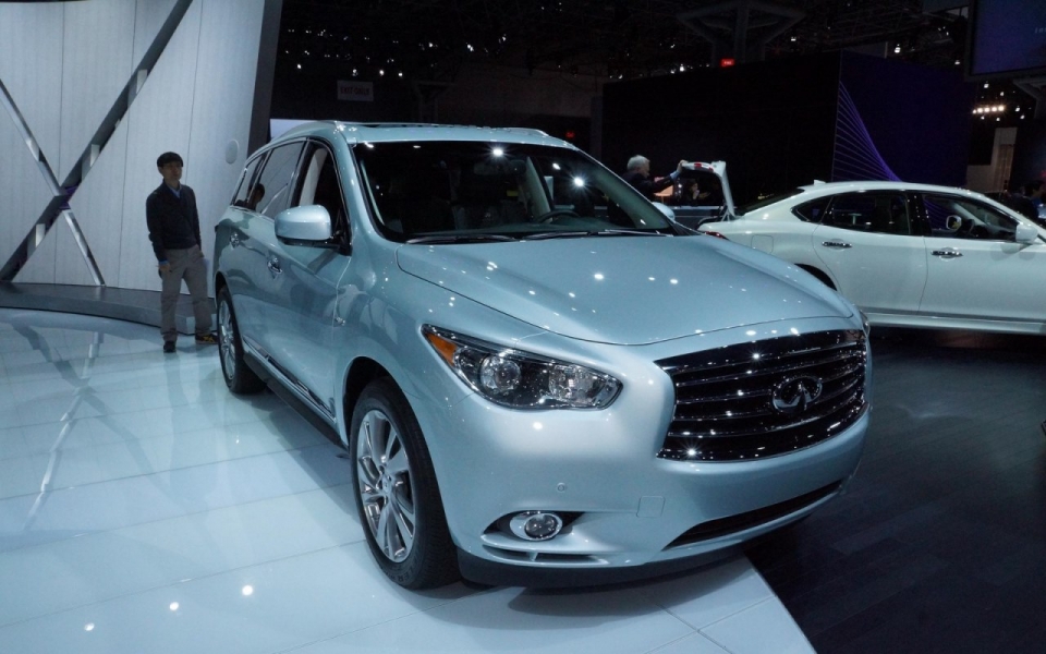 Нью-Йоркская премьера Infiniti QX60 Hybrid Нью-Йоркская премьера Infiniti QX60 Hybrid