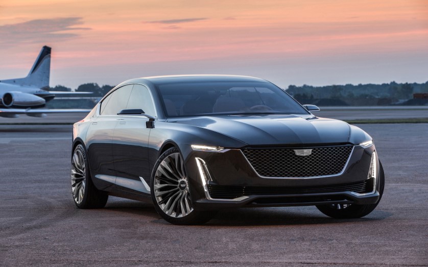 Cadillac привез в Пеббл-Бич новую Escala
