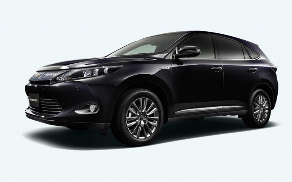 Новый Lexus RX покажут осенью в Токио Новый Lexus RX покажут осенью в Токио