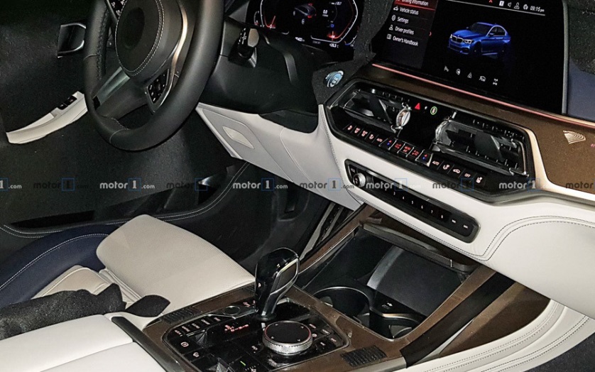 Опубликованы первые снимки салона нового BMW X7