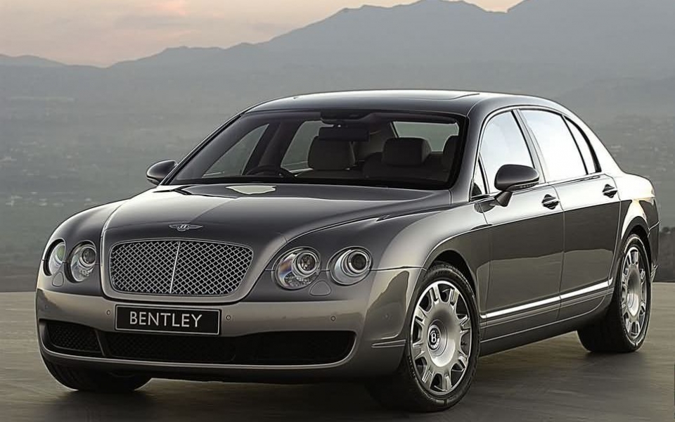 Bentley грязи не боится Bentley грязи не боится