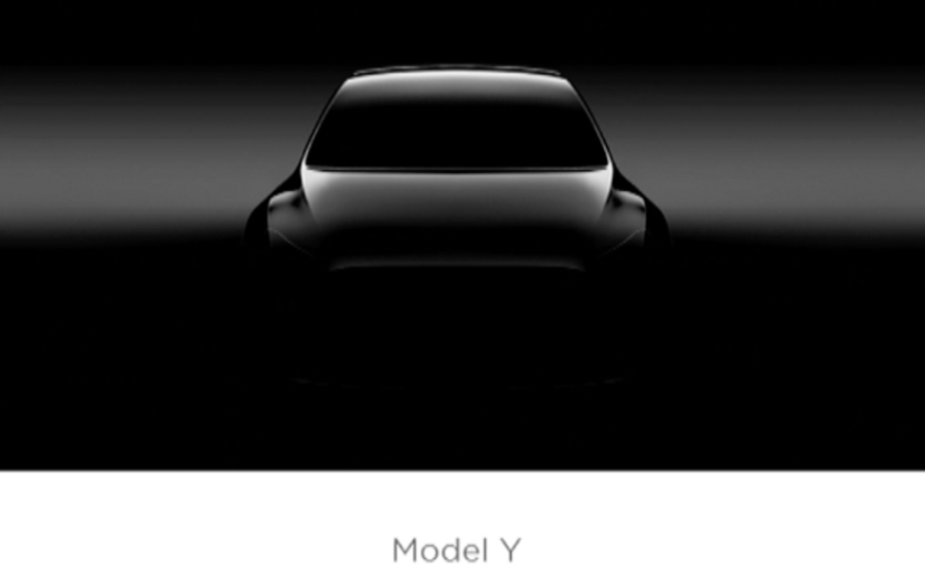 Tesla анонсирует новую модель