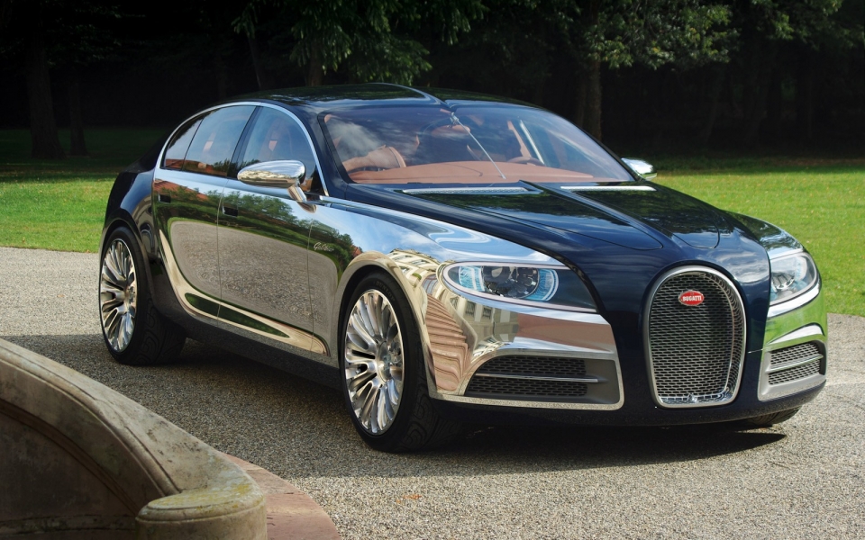 У Bugatti есть замена Veyron