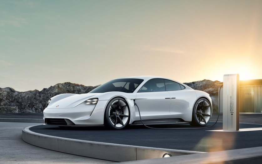 Концепт Porsche Mission Е приобрел серийное воплощение Концепт Porsche Mission Е приобрел серийное воплощение