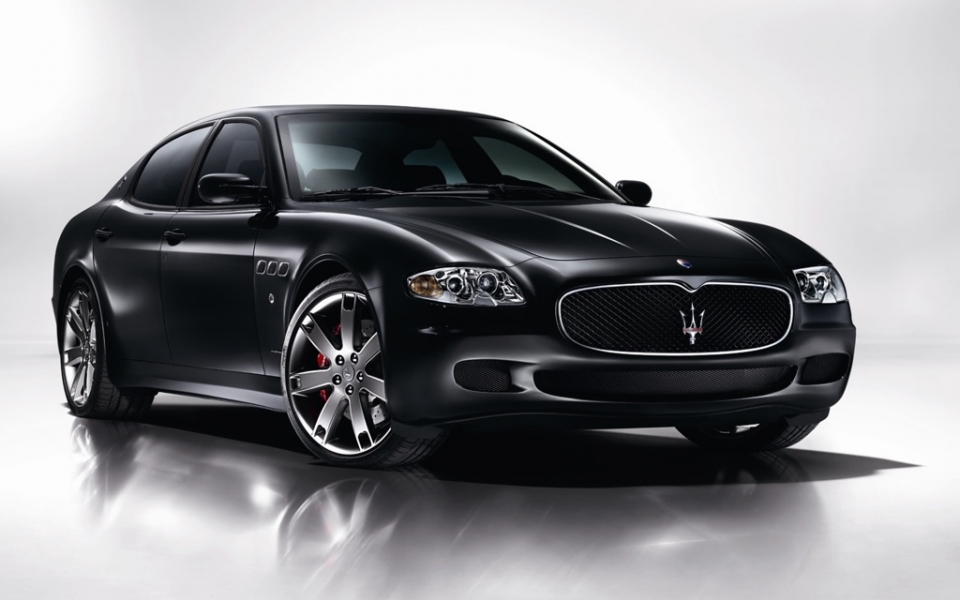 Новый Maserati Quattroporte стал мощнее и крупнее Новый Maserati Quattroporte стал мощнее и крупнее