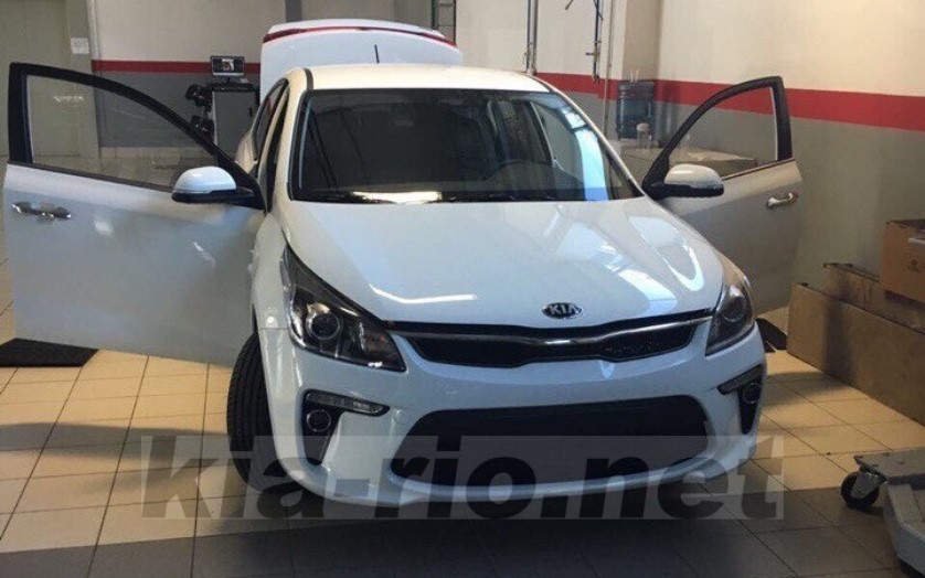 Неофициальные снимки обновленного Kia Rio Неофициальные снимки обновленного Kia Rio