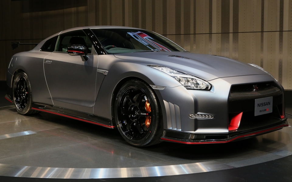 Nissan GT-R    