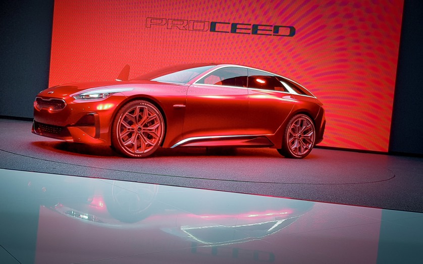5-дверный фастбек Kia Proceed Concept показали на автосалоне 5-дверный фастбек Kia Proceed Concept показали на автосалоне