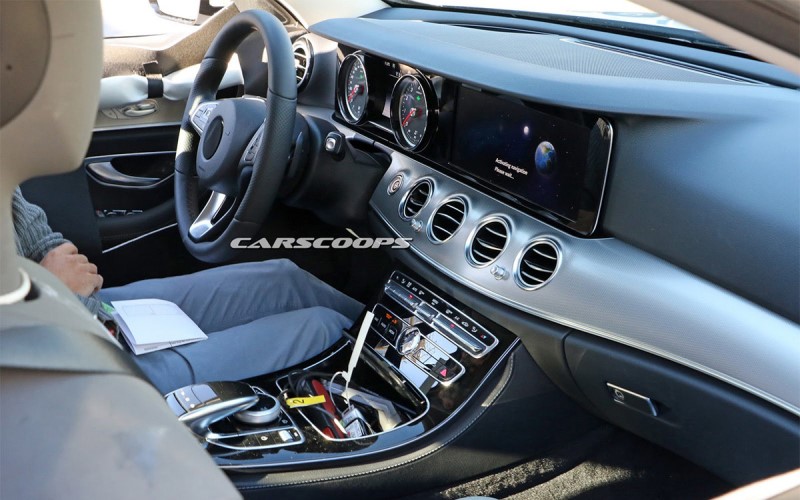 Снята завеса тайны с интерьера салона нового Mercedes-Benz E-класса Снята завеса тайны с интерьера салона нового Mercedes-Benz E-класса