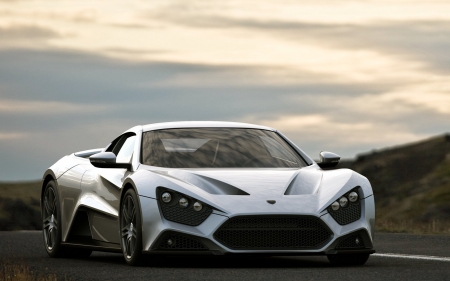 Zenvo Automotive представили свое творение Zenvo Automotive представили свое творение