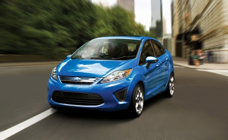 Ураган «Алекс» оставил американцев без Ford Fiesta Ураган «Алекс» оставил американцев без Ford Fiesta