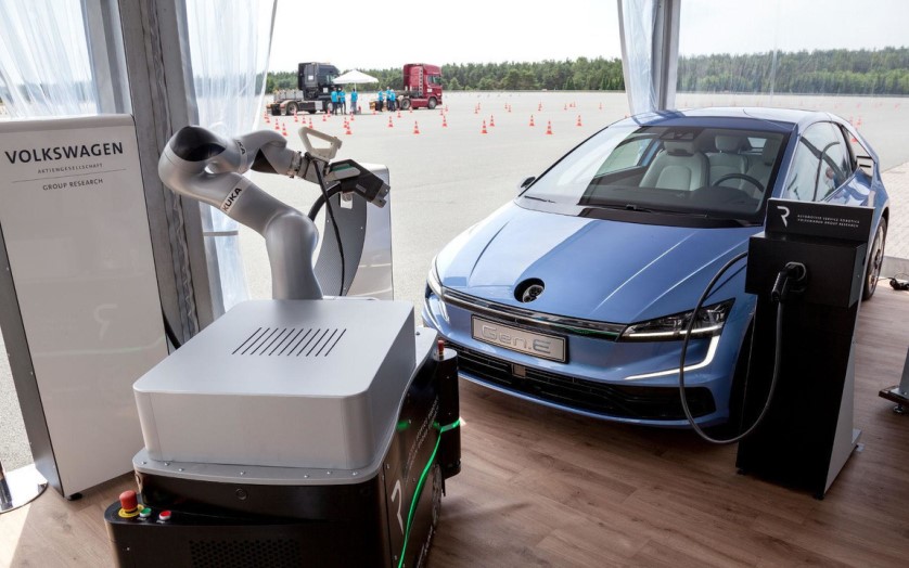 Volkswagen неожиданно представил модель Gen.E Volkswagen неожиданно представил модель Gen.E