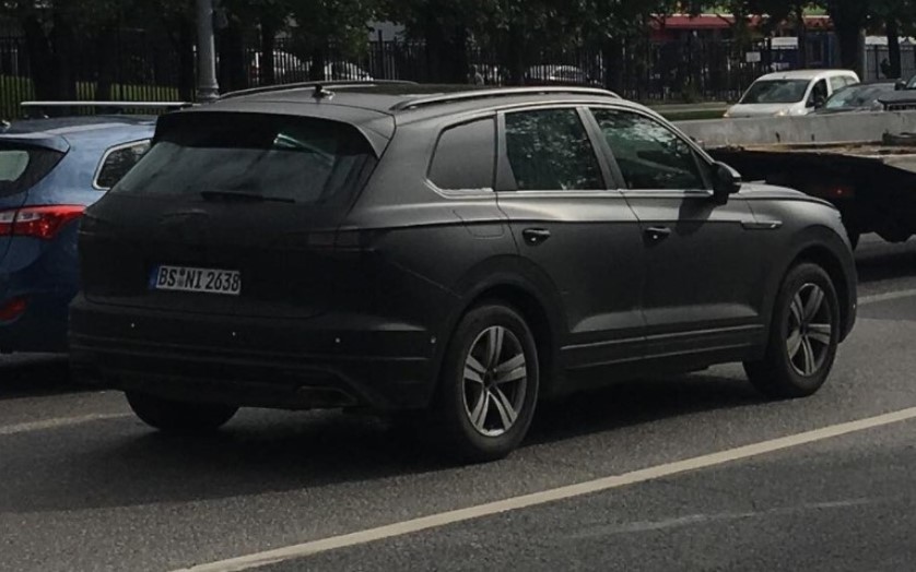 Новый Volkswagen Touareg уже на российских дорогах Новый Volkswagen Touareg уже на российских дорогах