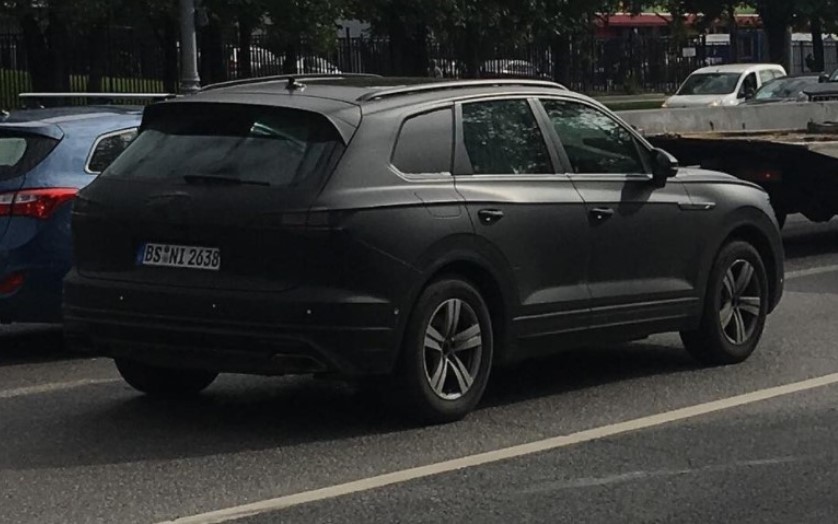  Volkswagen Touareg    