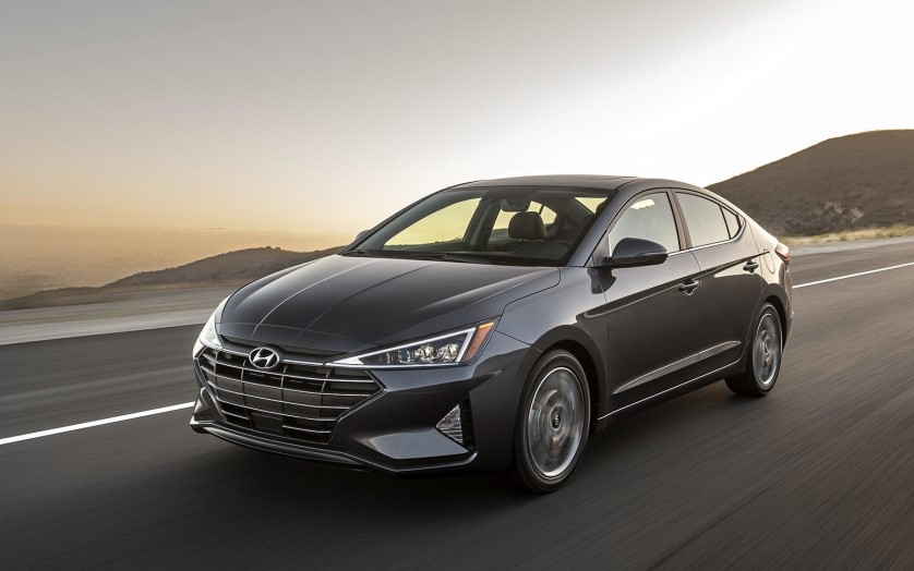 Обновленная Elantra с «треугольным» дизайном подорожала Обновленная Elantra с «треугольным» дизайном подорожала