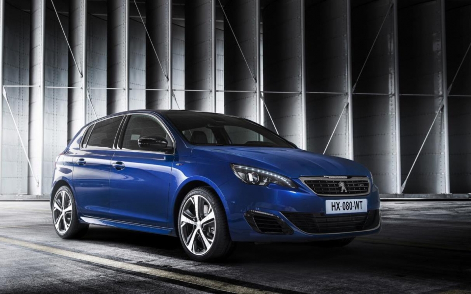 Peugeot 308 GT готов к премьере Peugeot 308 GT готов к премьере