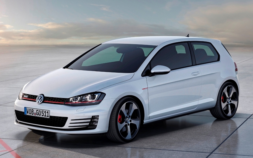 Опции R-Line улучшают Volkswagen Golf Опции R-Line улучшают Volkswagen Golf