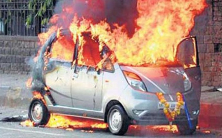 Tata Nano оказалась небезопасна Tata Nano оказалась небезопасна