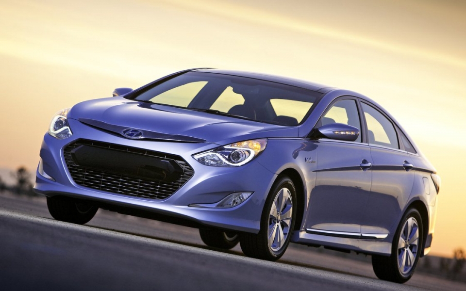 Hyundai Sonata стала мощнее и эффективнее Hyundai Sonata стала мощнее и эффективнее