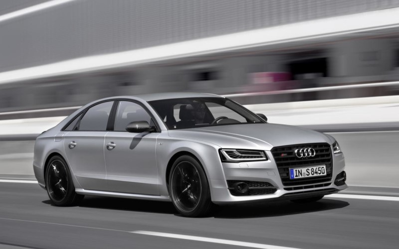 Новое поколение седана Audi S8 в топовой модификации Новое поколение седана Audi S8 в топовой модификации