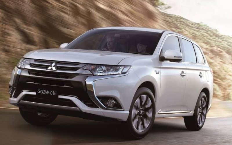 Mitsubishi Outlander   