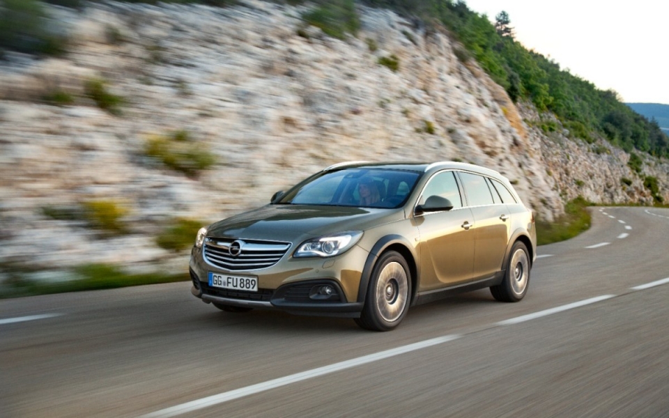 Универсал Opel Insignia приобрел внедорожные качества