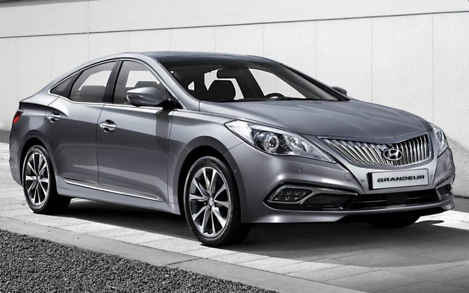 Обновленная версия седана Hyundai Azera Обновленная версия седана Hyundai Azera