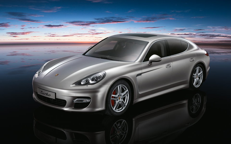 Porsche Panamera turbo стал мощнее на 40 л.с. Porsche Panamera turbo стал мощнее на 40 л.с.