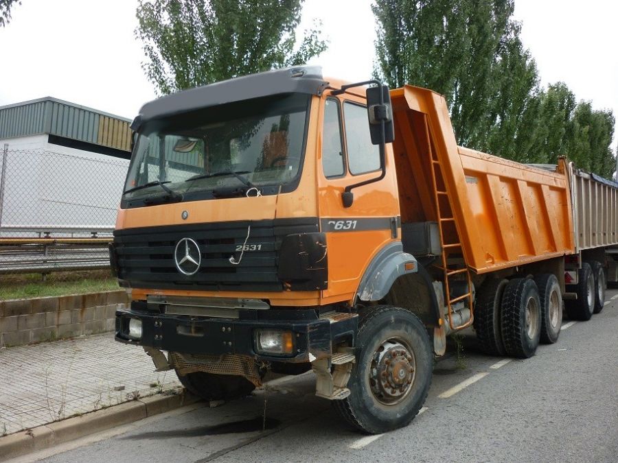 Mercedes Actros самосвал карьерный
