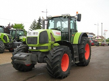   RENAULT TRACTOR () Atles 926
