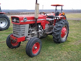   MASSEY FERGUSON COMBINE 165