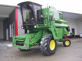   JOHN DEERE 1068 Hydro Combine