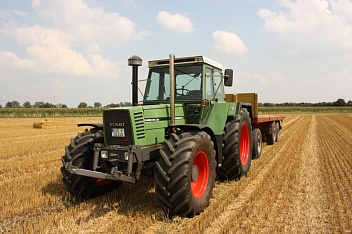   FENDT () Favorit 615 LSA